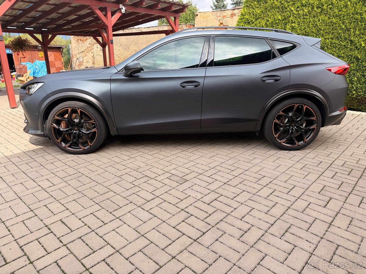 Cupra Formentor VZ5/390PS/4x4/360 kamera/ - 7