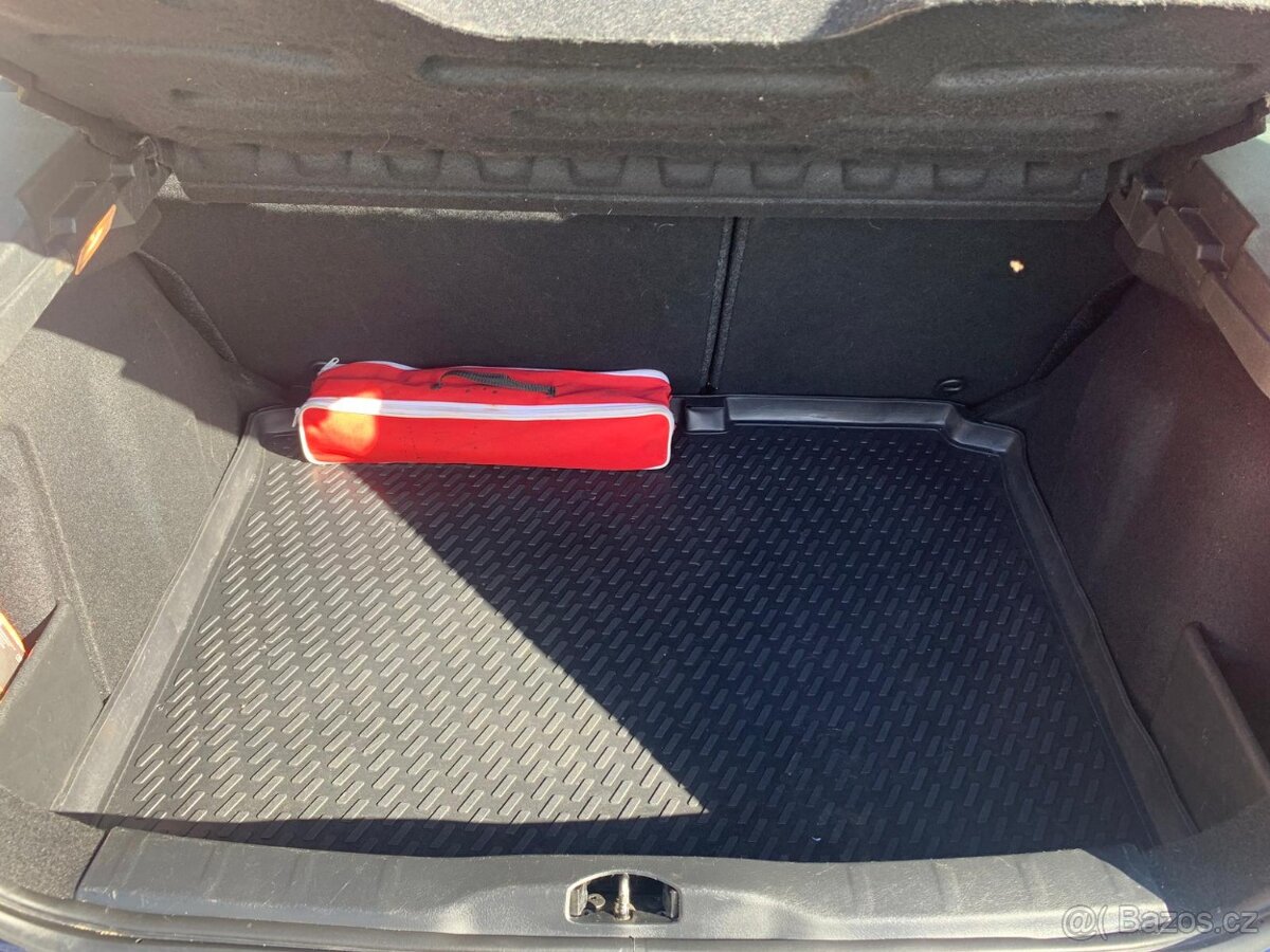 Citroen C4 1.6 16V (BENZÍN), r.v.2008, koupeno ČR, serviska - 7