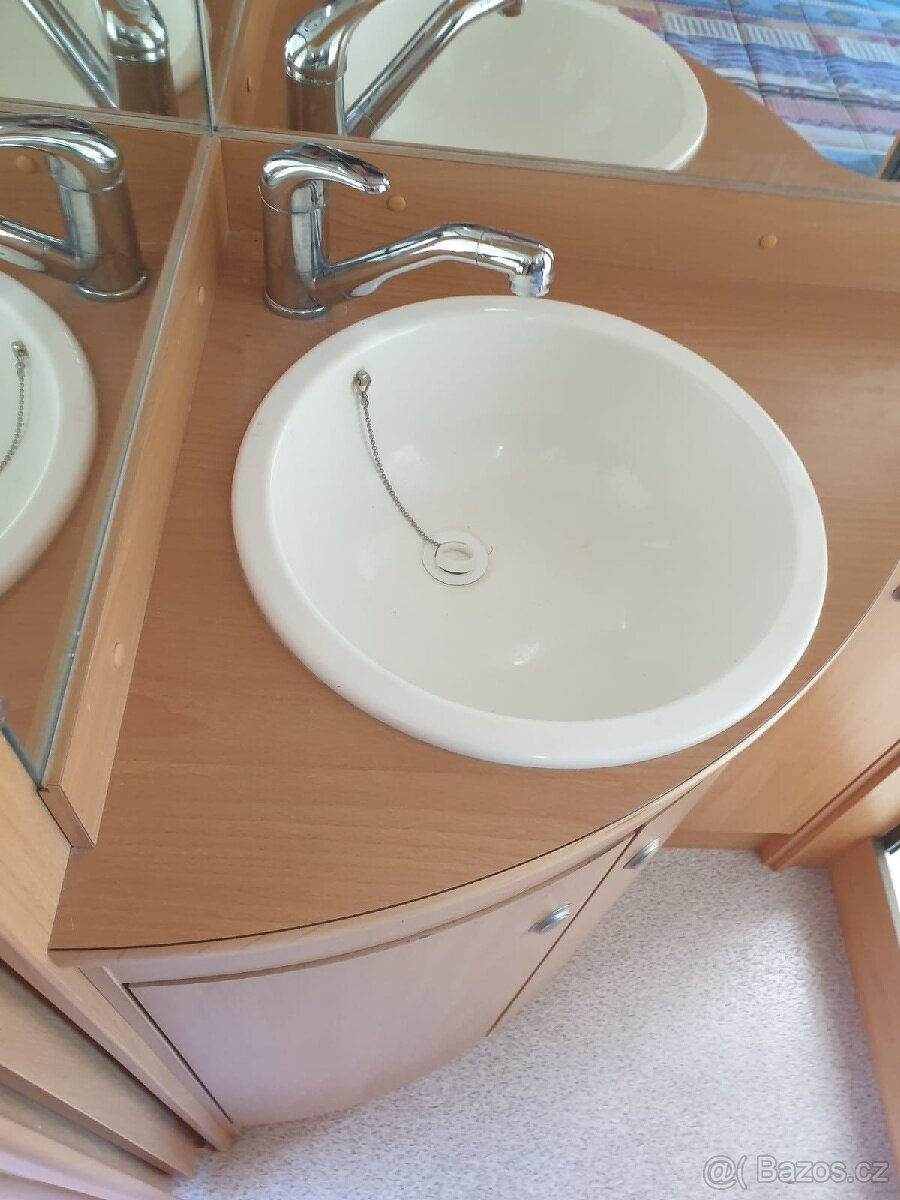 Karavan Knaus 500 obytný přívěs - 7