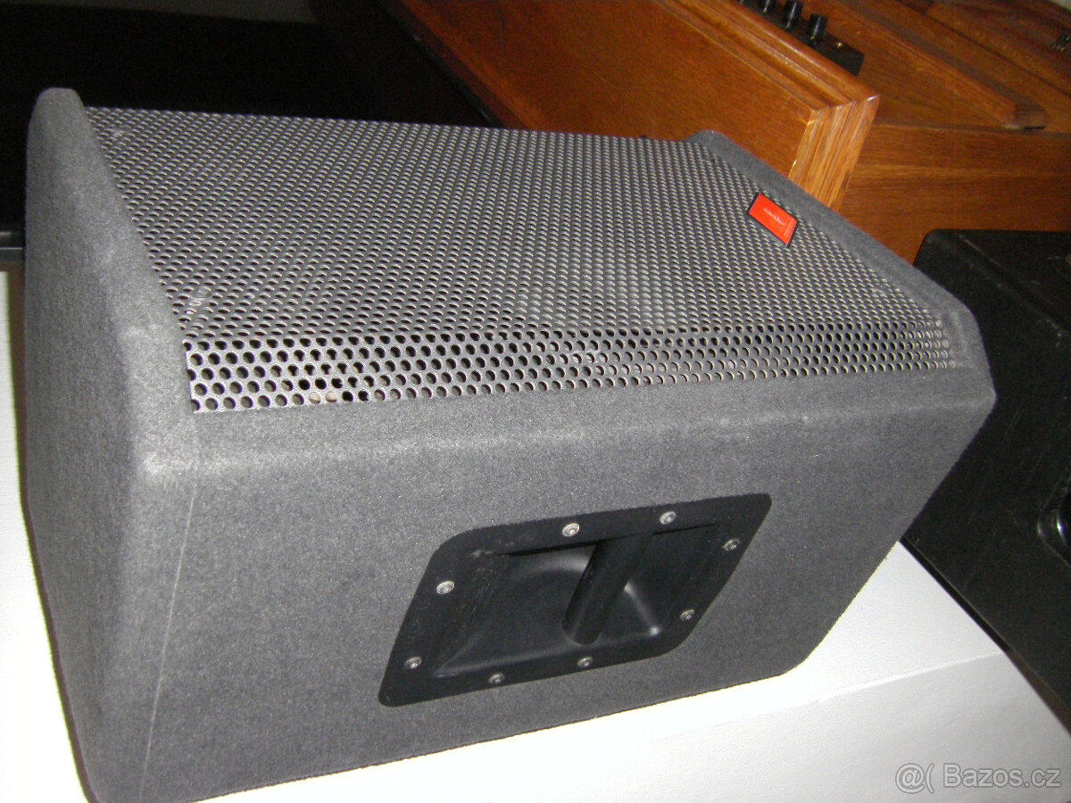 Reprobedny + kabely + stojany - 7