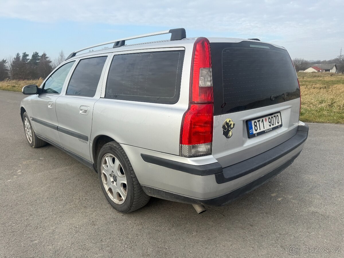 Volvo V70 2,5 Kombi STK 08/2027 - 7