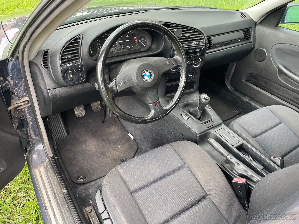 BMW 316i e36 coupe - 7