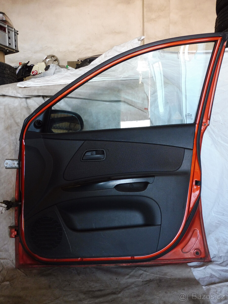 Prodám díly z nebourané KIA RIO, rv: 2011,typ: DE M111 - 7