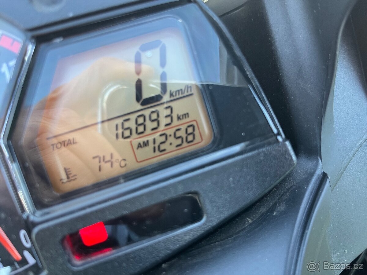 HONDA CBR 600 RR- 2011 - 7