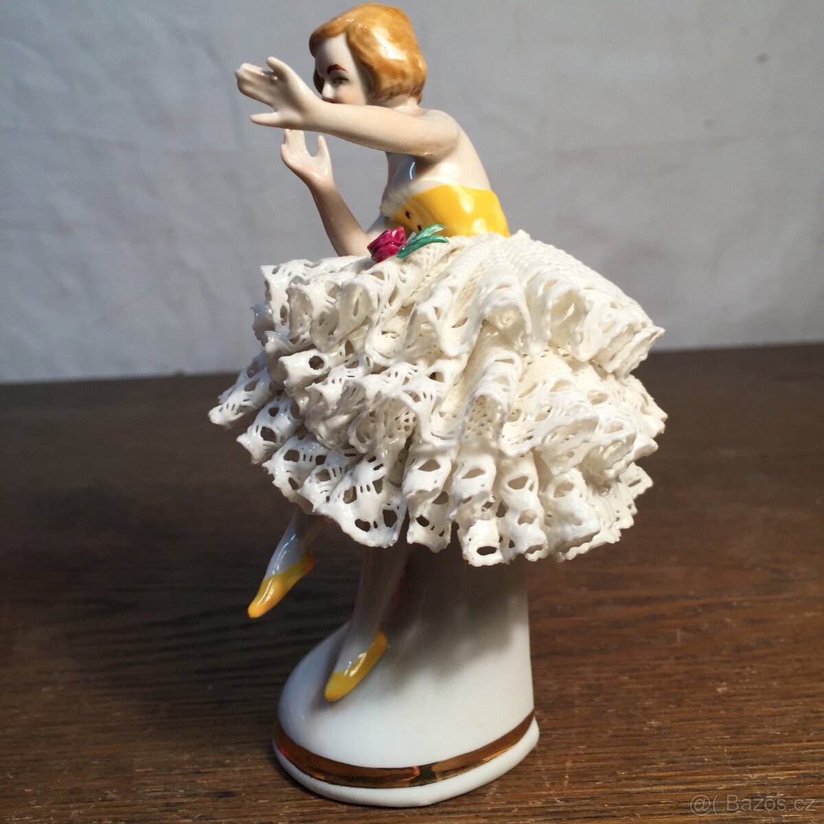 krajková porcelánová panenka tanačnice Dresden - 7