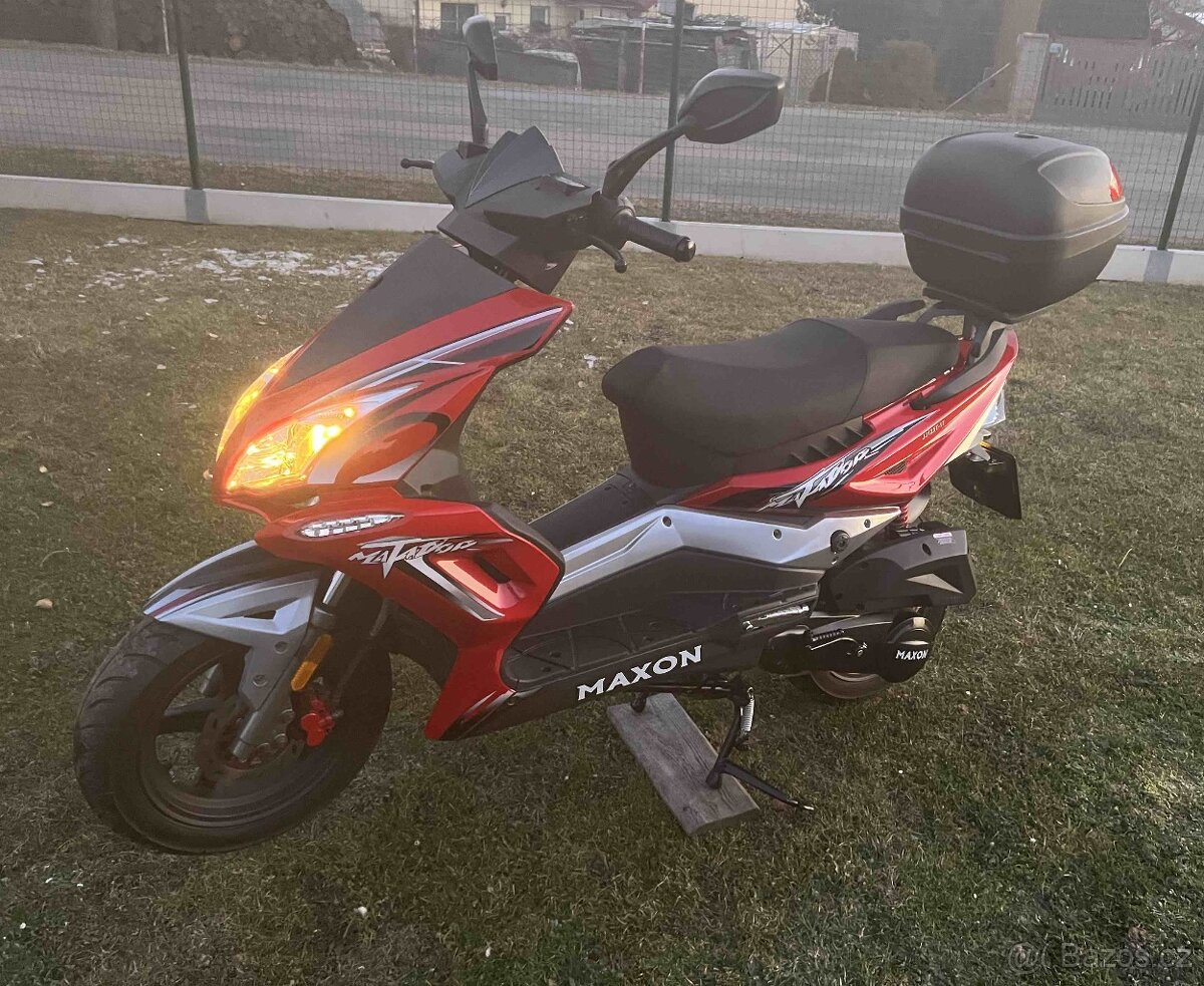 Skútr Maxon Matador 125 - 7