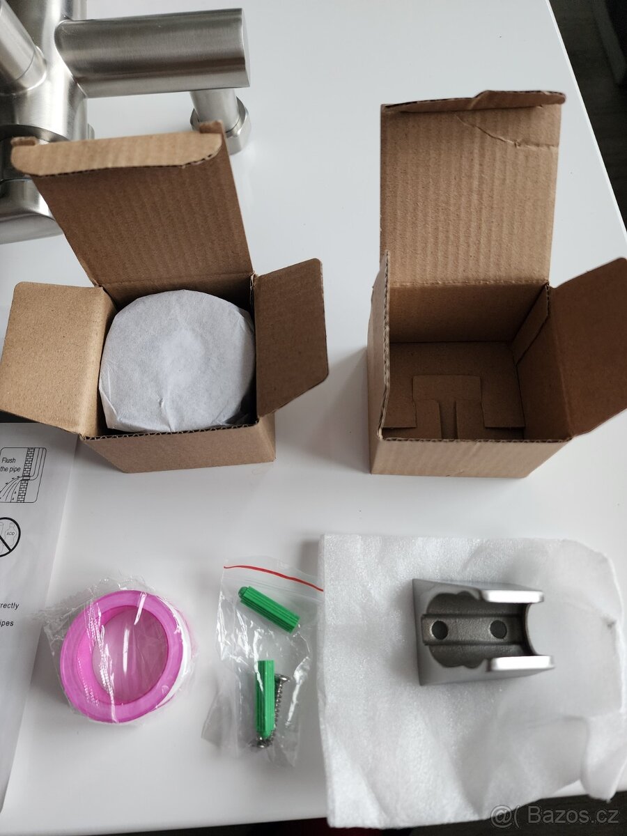 Nástěnná kuchyňská baterie SUS304 se sprškou - 7