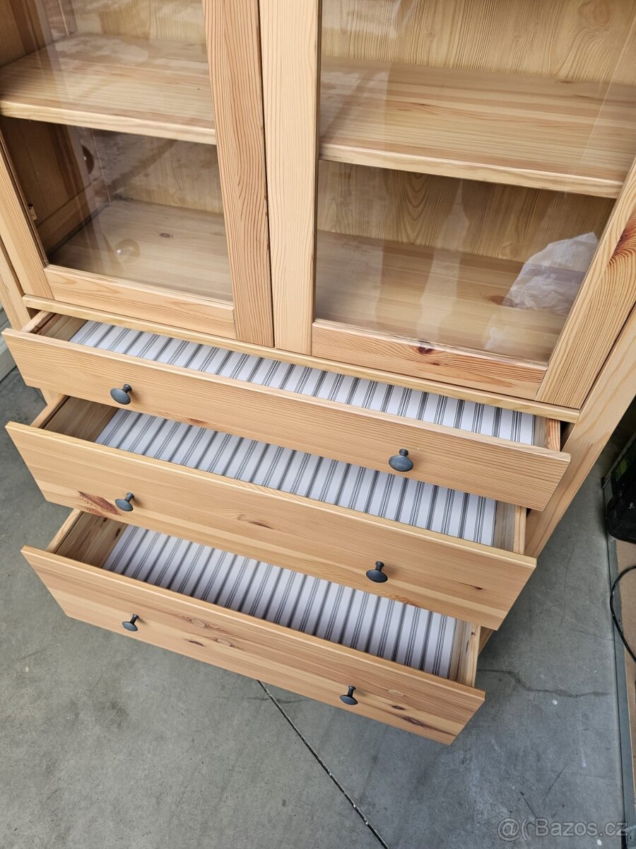 VITRÍNA IKEA HEMNES - 7