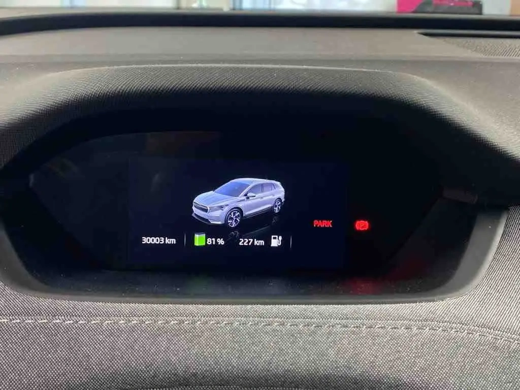 Škoda Enyaq 60 Loft 132kw/LED/tepelko/kessy/350km WLTP - 7