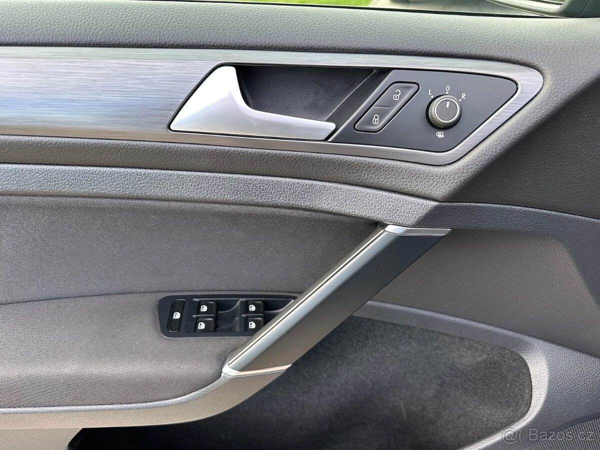 VW Golf 7 2,0TDi Combi Rabbit – 2018 – FULL LED, ACC, TAŽNÉ - 7