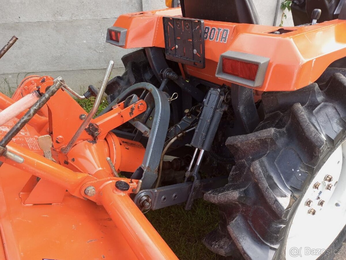 Malotraktor Kubota Saturn X20 - 7