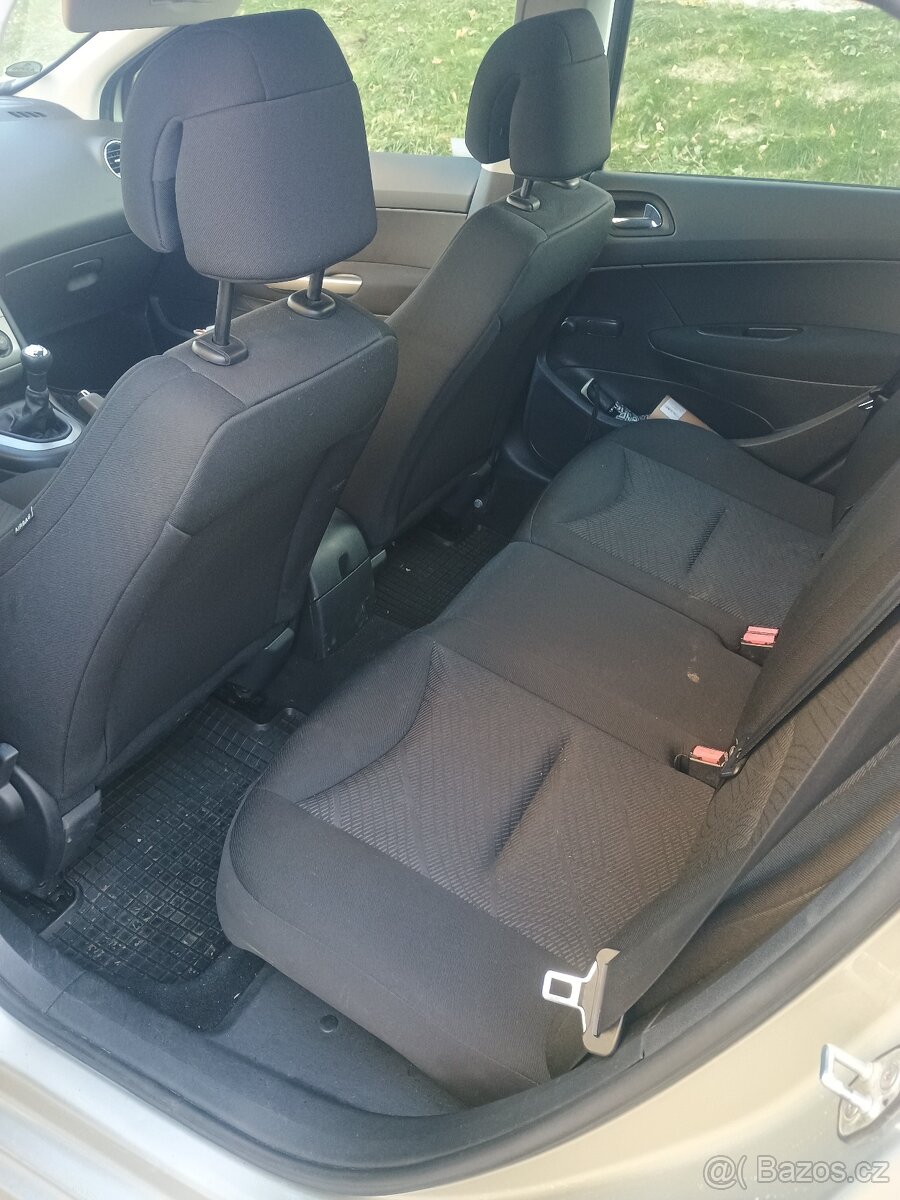 Peugeot 308 sw benzín - 7