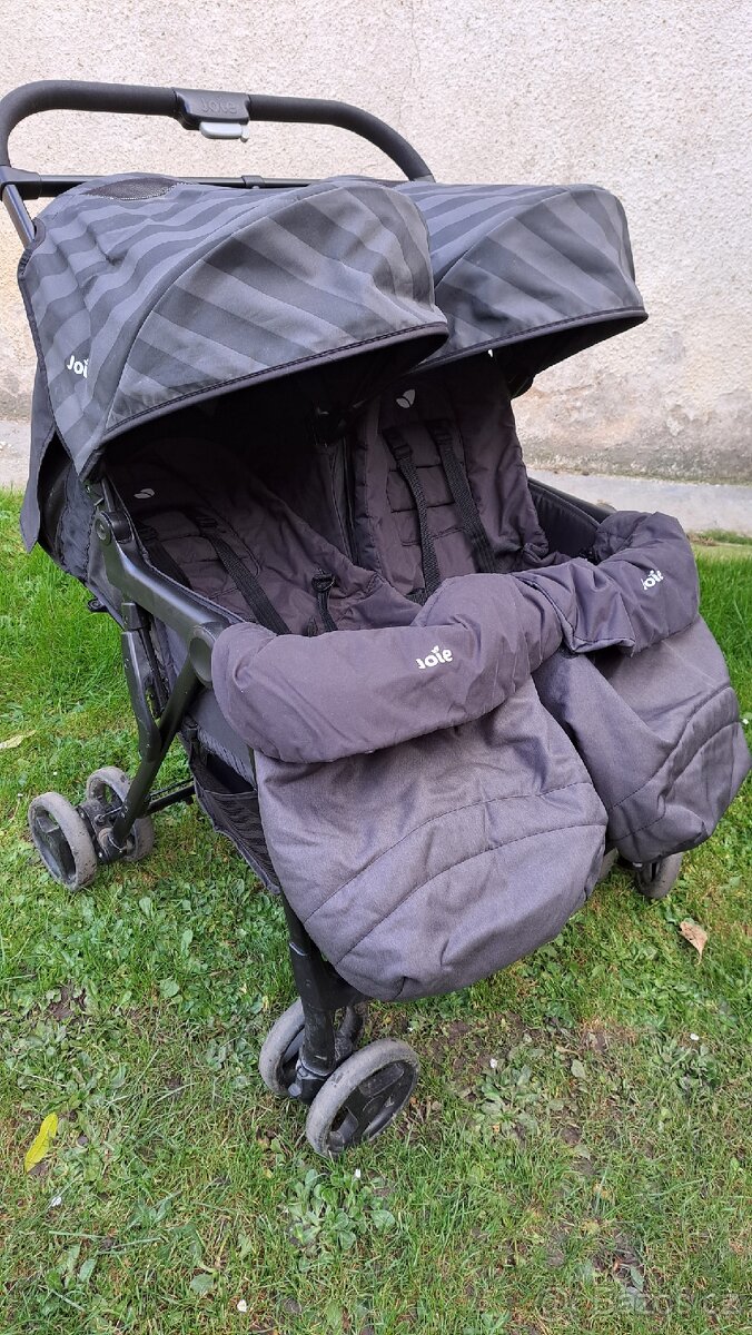 Golfovy kocarek pro dvojcata - 7