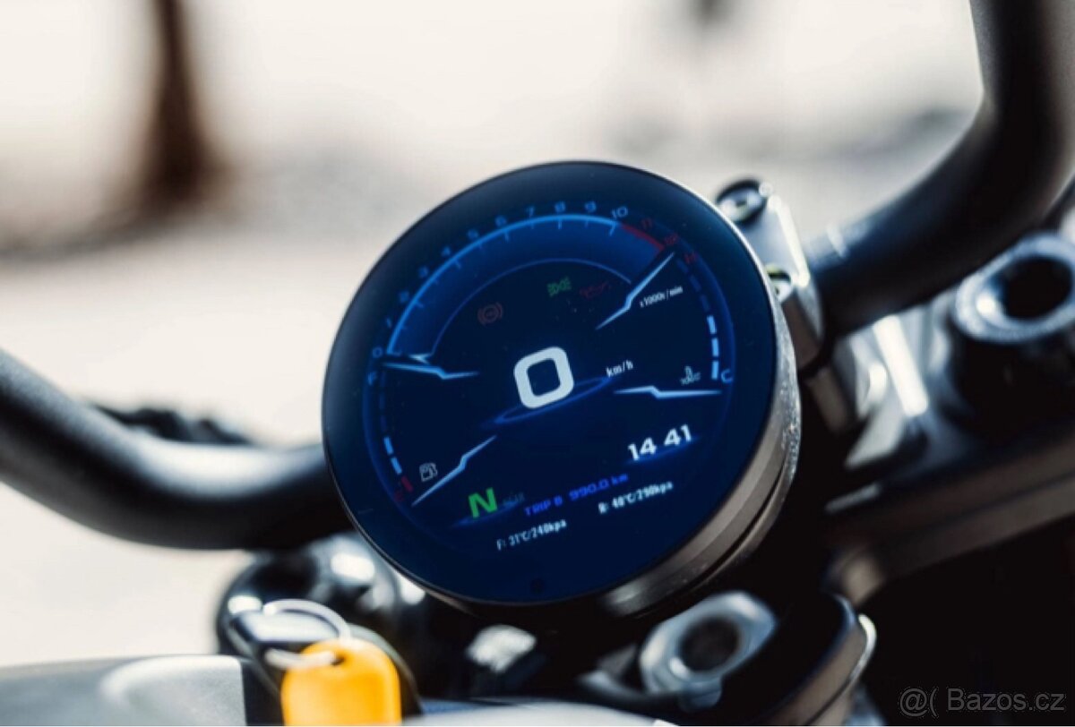 Prodám QJ MOTOR SRV 700 - 7