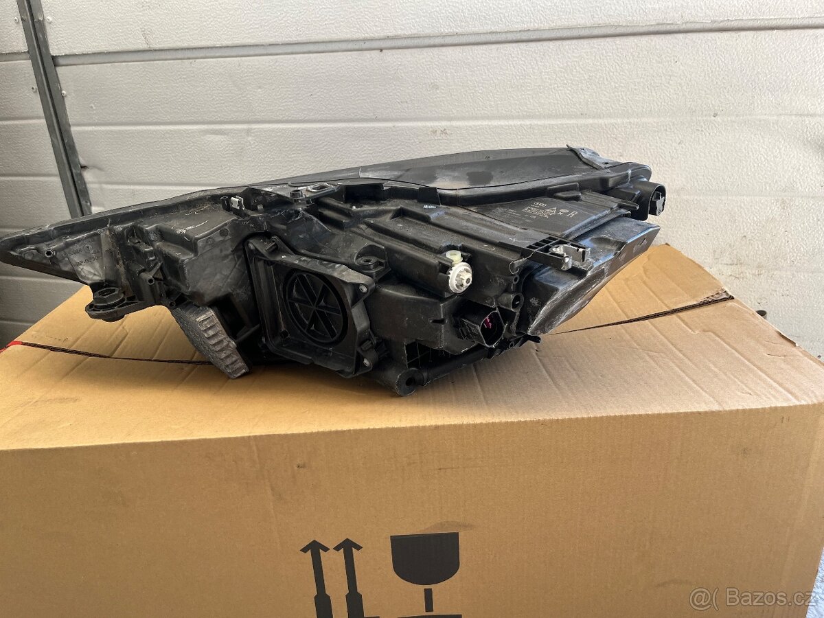 Audi a6 svetlo 4k0 941 034 - 7