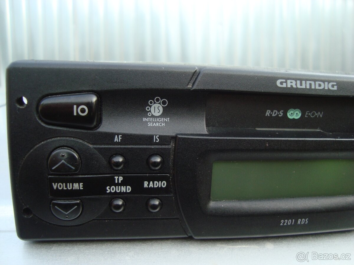 Retro autorádio Grundig - 7