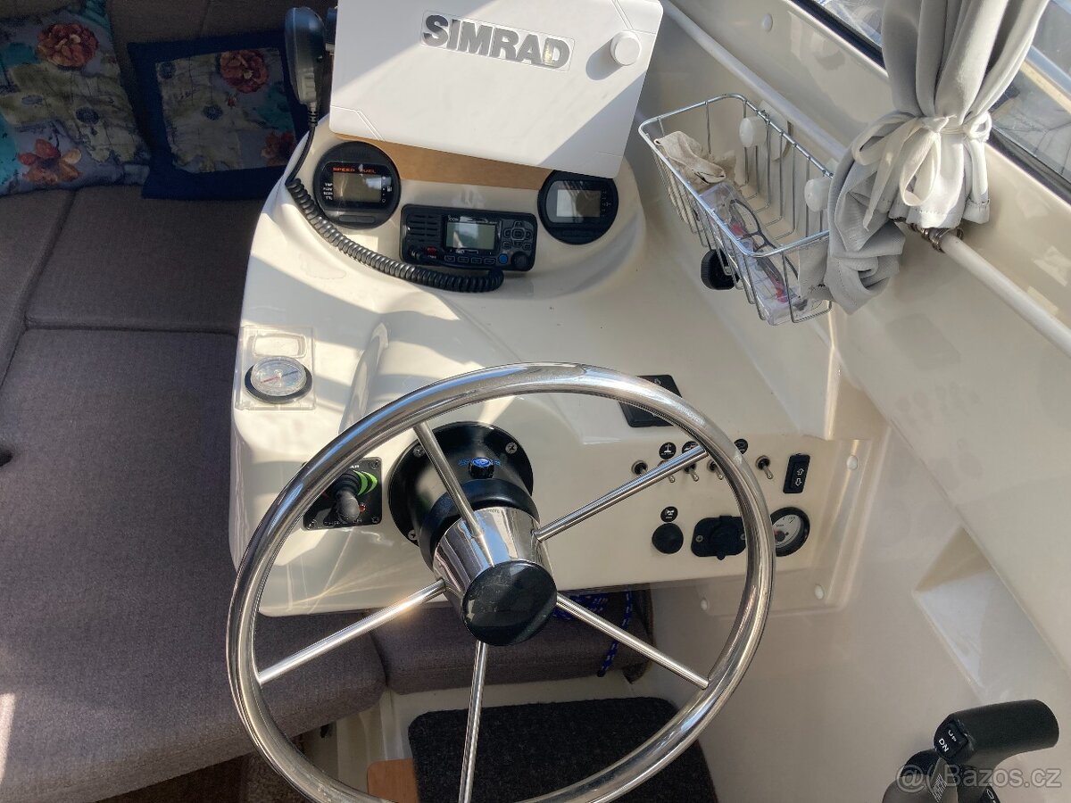 Motorová kajutová loď Bluestar Holiday 720 - 7