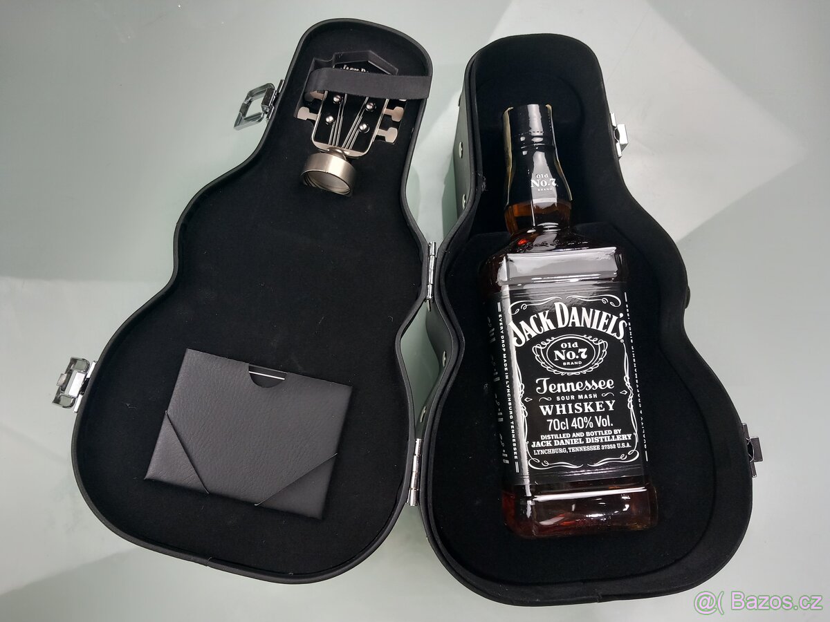 Jack Daniel's Kytara - 7
