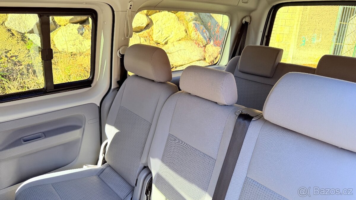 VW Caddy MAXI Life 2.0 tdi 7 míst - 7