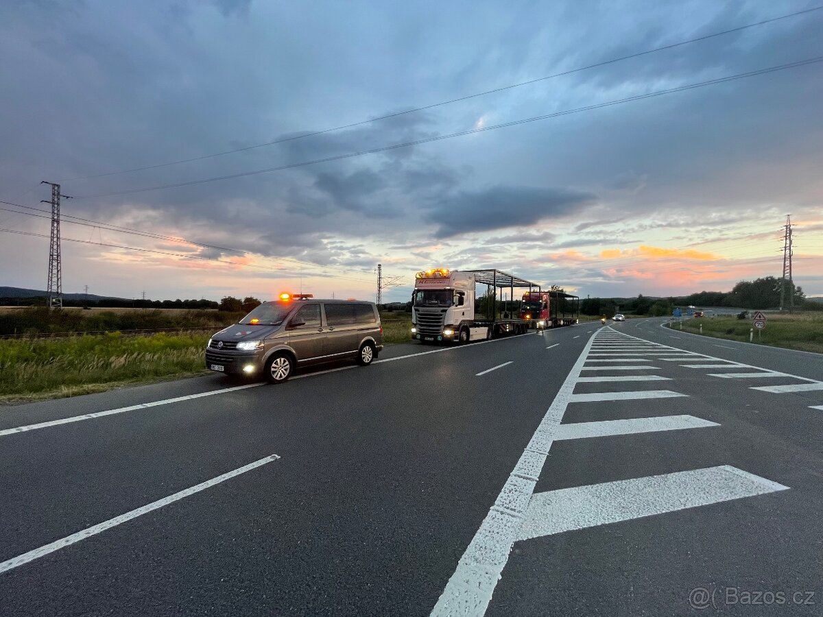 Vw multivan T5.1 2.0 103kw automat dsg sq500 7st - 7