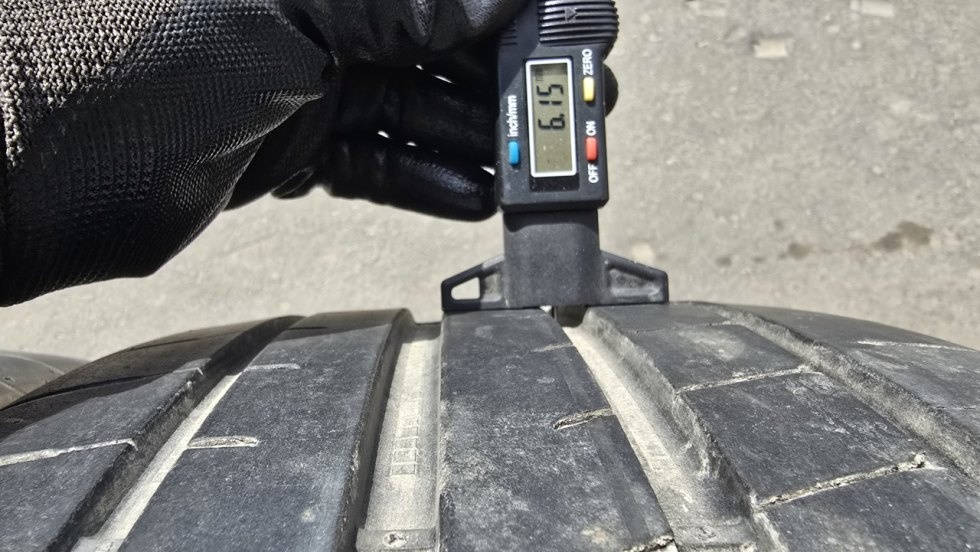 Letní pneu 225/40/19 Good Year - 7