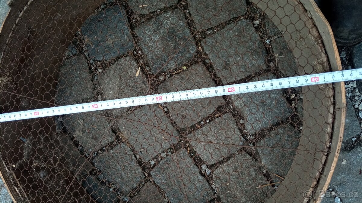 Historický cep, vrták, síto a ošatka na chalupu - 7