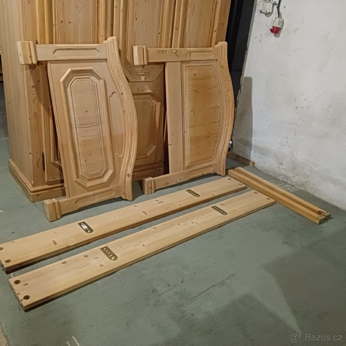 Landhaus postel s vysokým spanim - 7