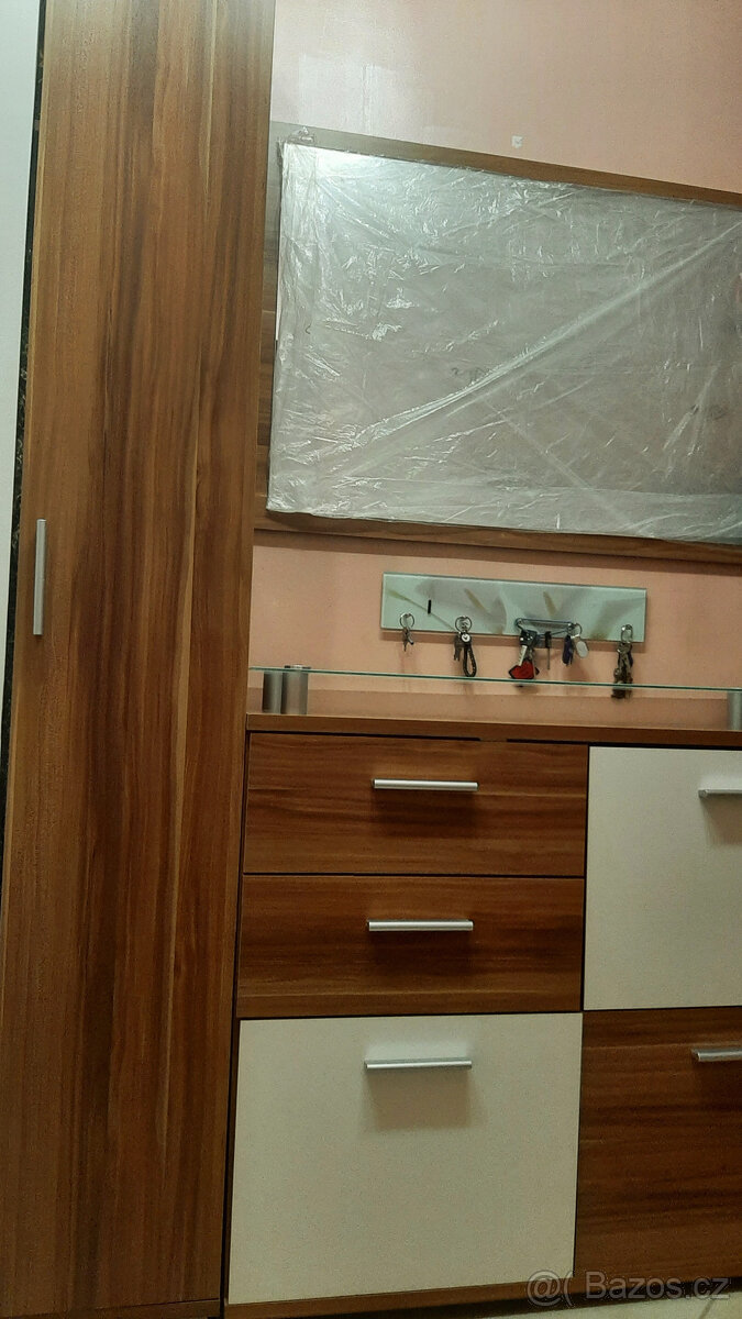 Nábytek do předsíně - 7