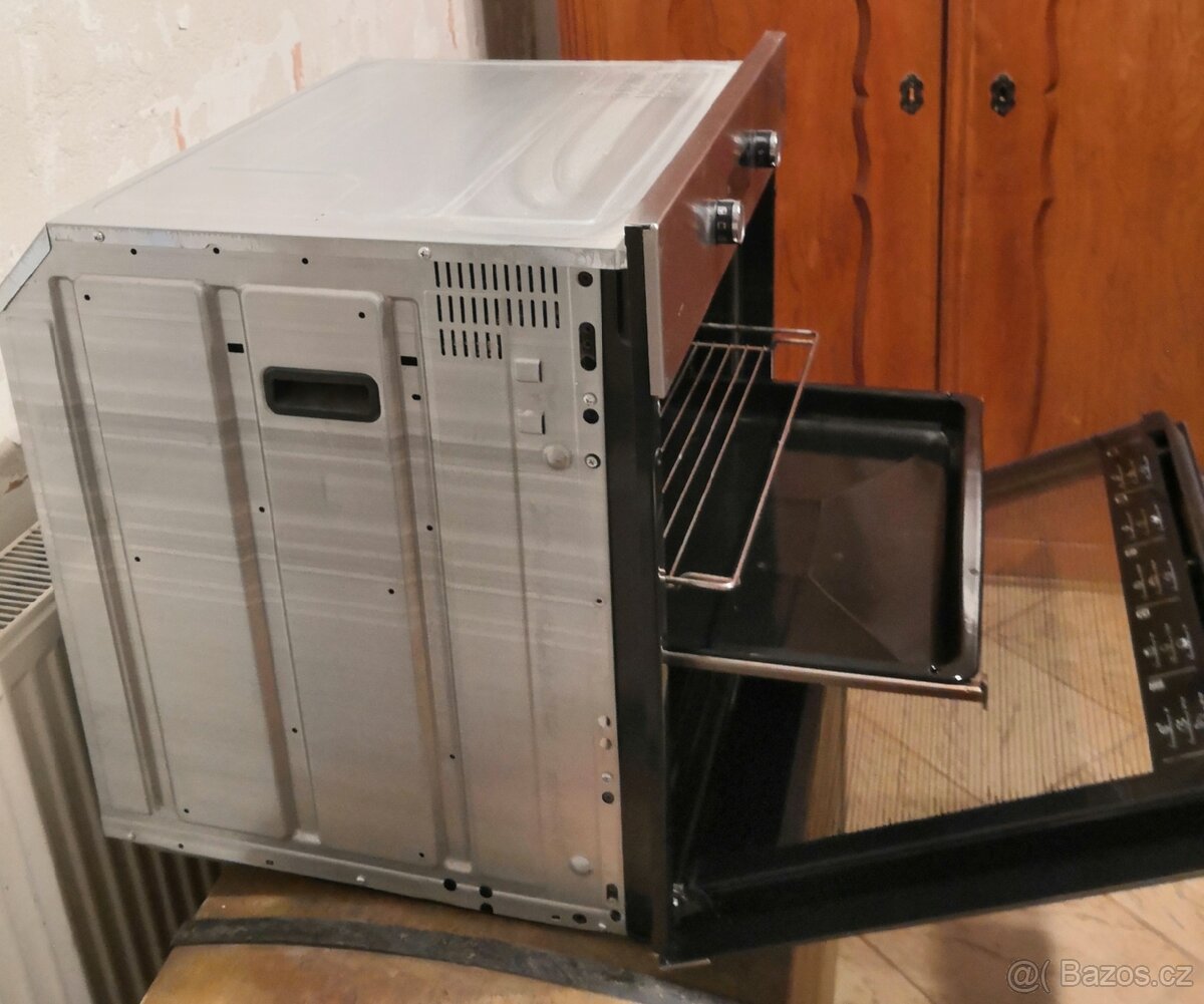 Vestavná trouba Beko 700kč - 7