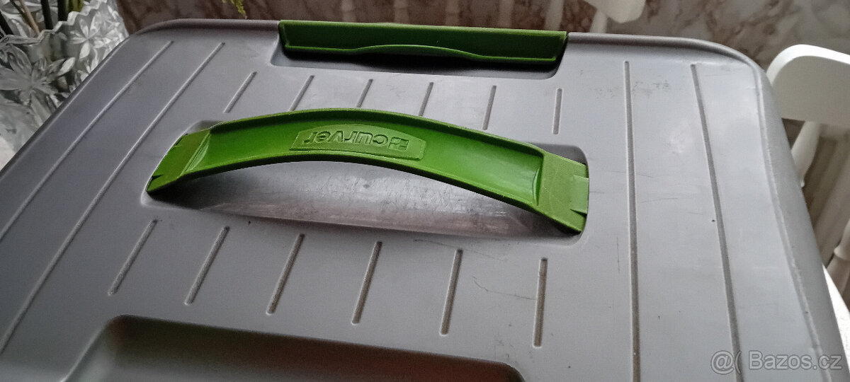 Prodám velmi zachovalý box pro pejsky - 7