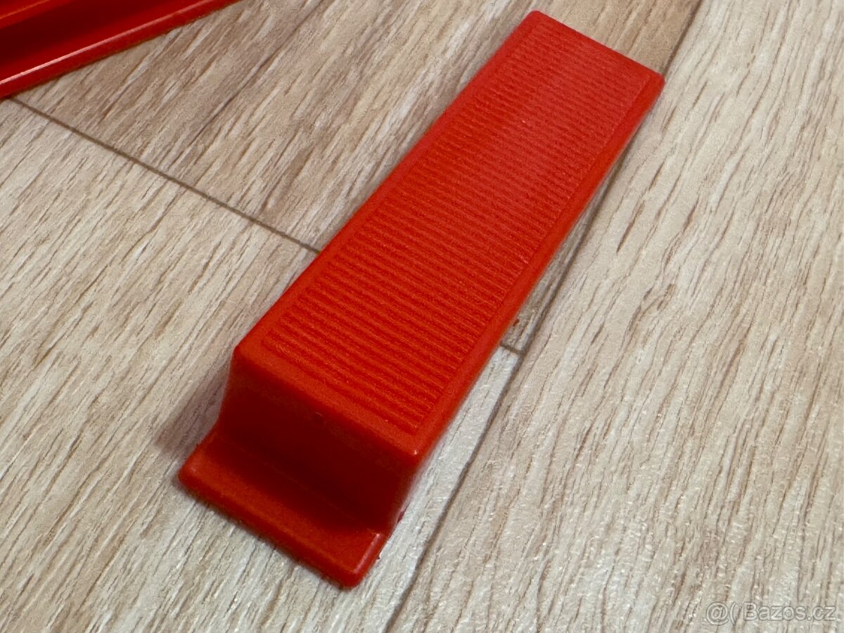 Stavební plastové klíny NOVÉ - 7