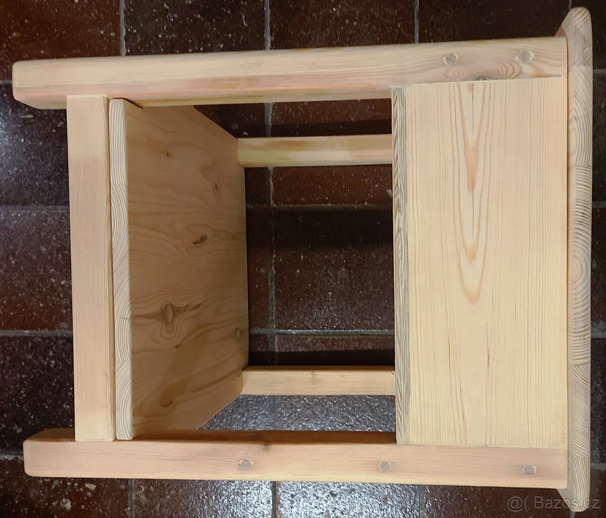 Stolička s úložným prostorem.. - 7