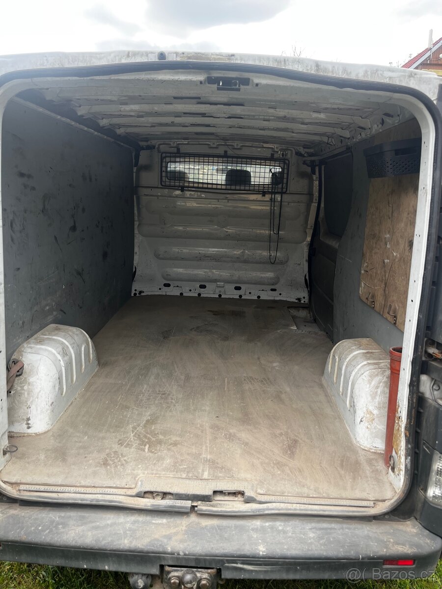 Opel vivaro 1.9cdti - 7