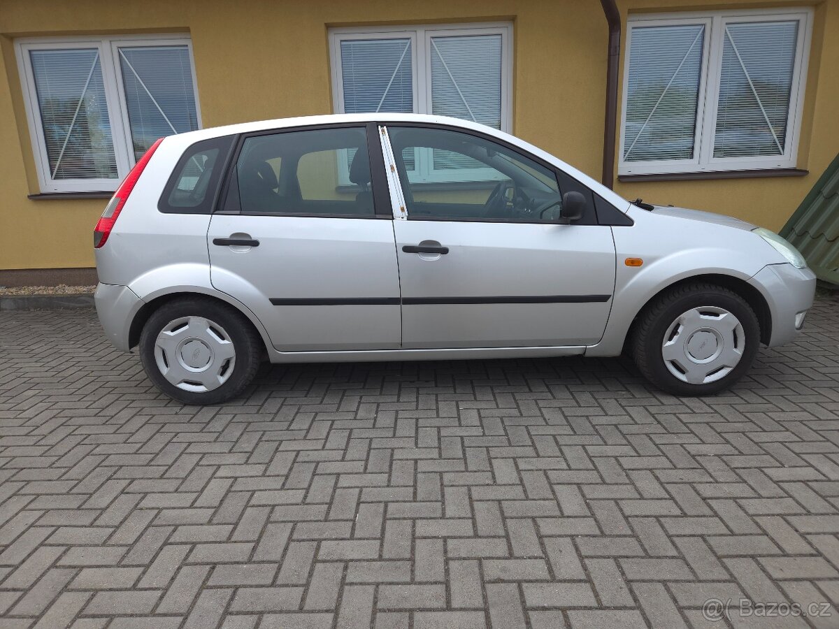 Ford Fiesta 1.3 benzín klima - 7