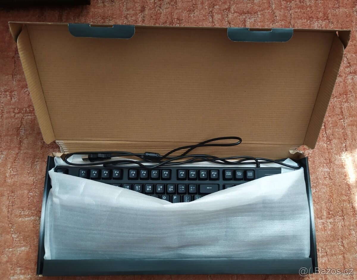 Honor 8X 128GB. Klávesnice k PC - USB - 7