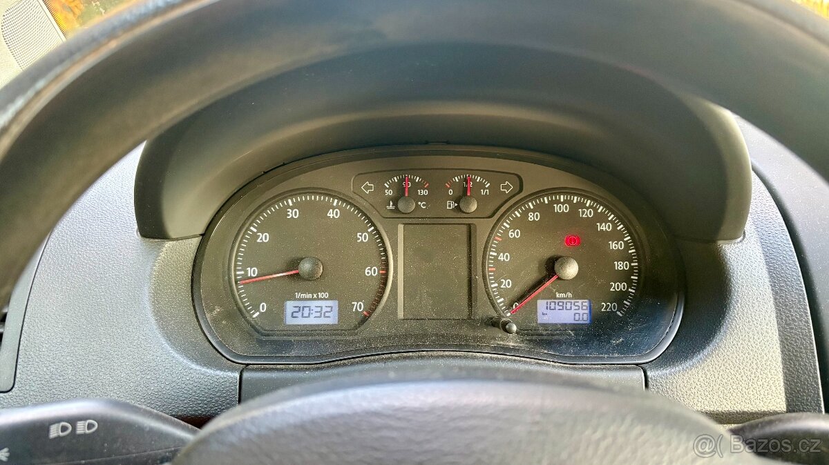 Prodám VW Polo 1,2 – 40kW - 2005 - 7