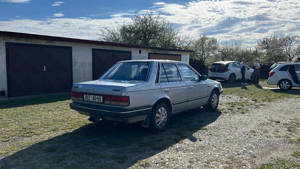 Mazda 323 1988 - 7