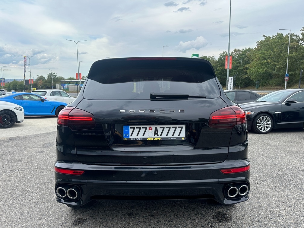 Porsche Cayenne 2016 - 7