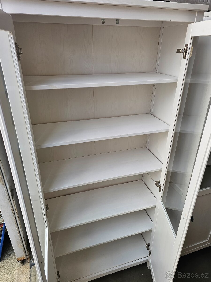 VITRÍNY IKEA HEMNES - 7