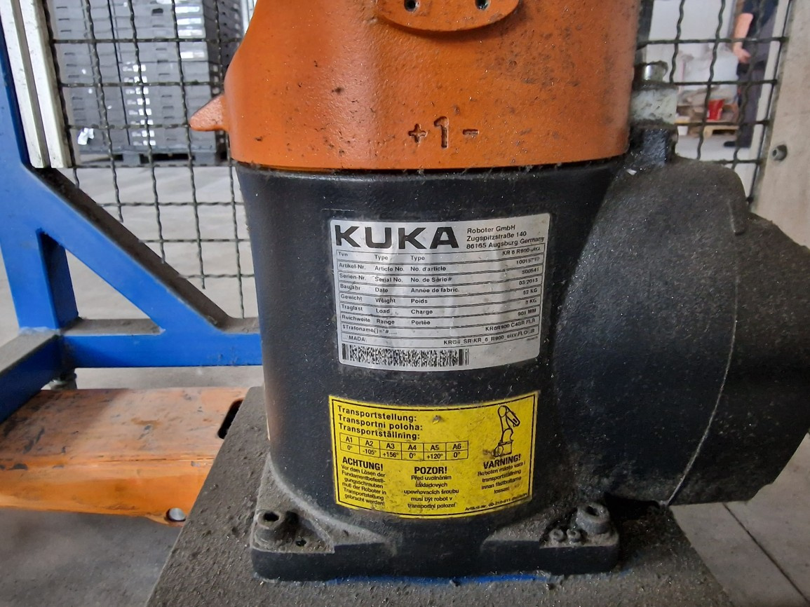 Robot KUKA KR 6 R 900 - 7