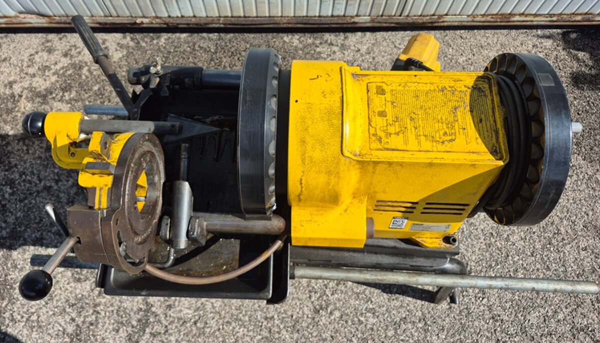 Elektrický závitořez REMS Magnum 4000. - 7