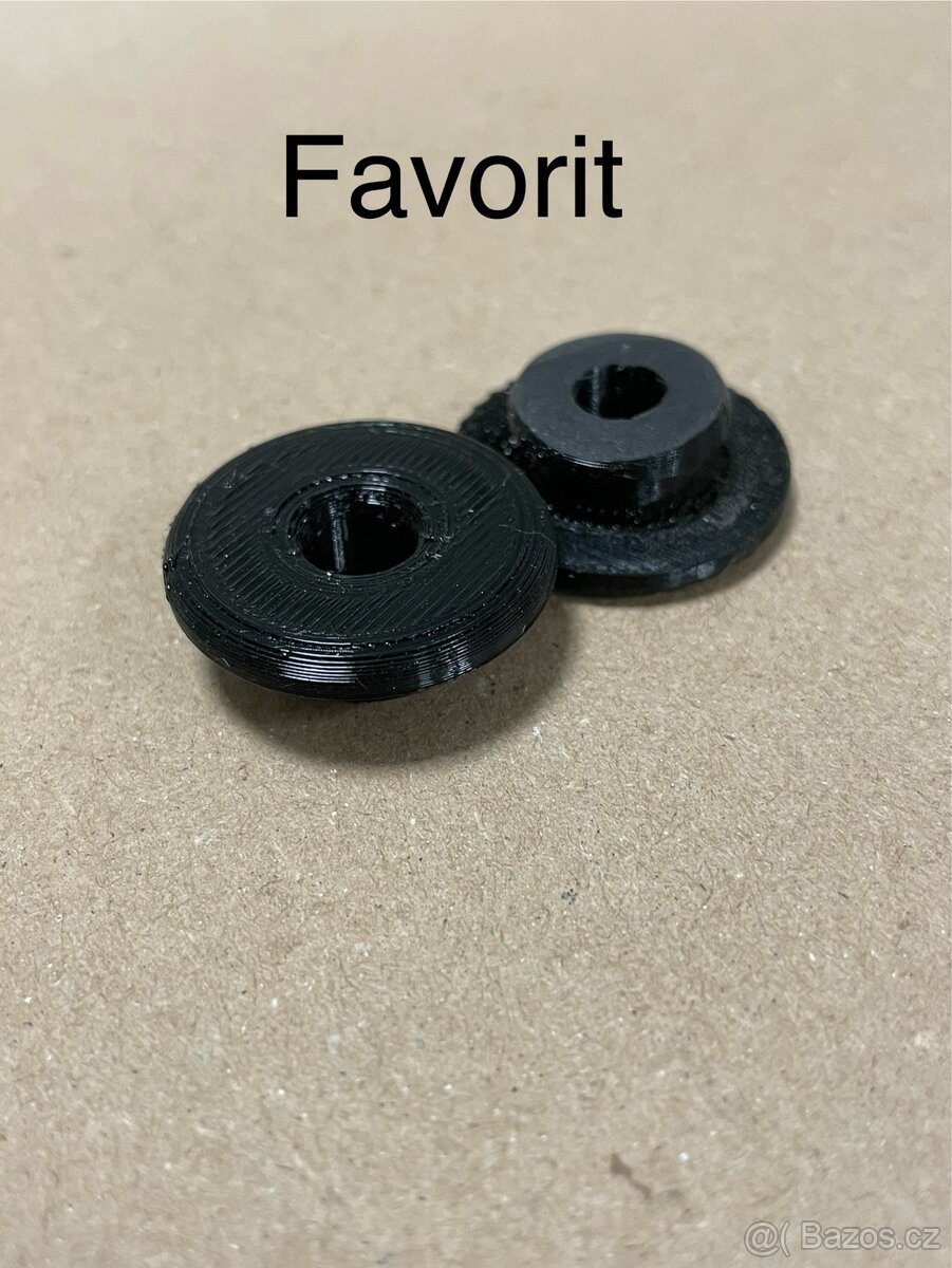 Škoda Felicia / Favorit uložení vzpěry kapoty - 7