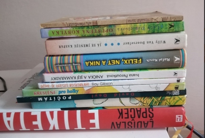 Knihy a učebnice - 7