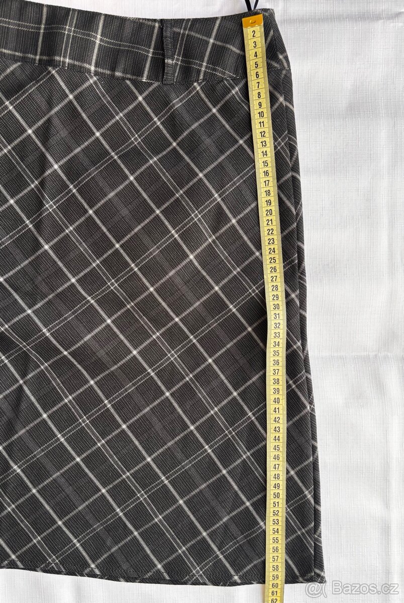 Sukně károvaná černá s podšívkou - 7