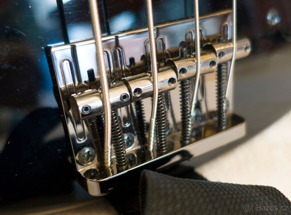 Predám basgitaru Yamaha TRBX304 - 7