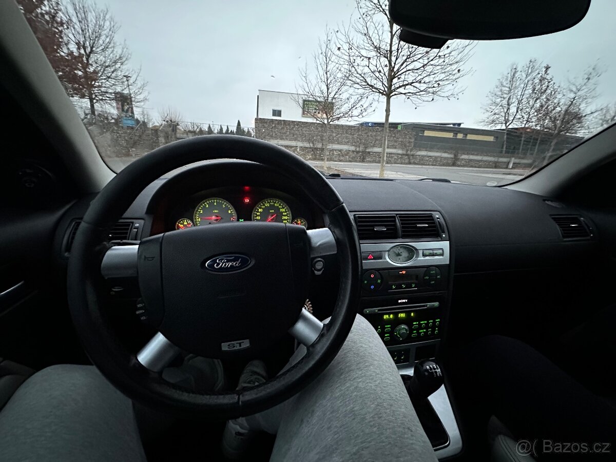 Ford Mondeo ST220 - 7