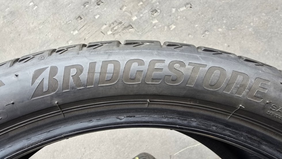 Letní pneu 225/40/19 Bridgestone - 7
