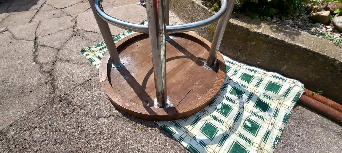 RETRO Velký kulatý stůl - 7