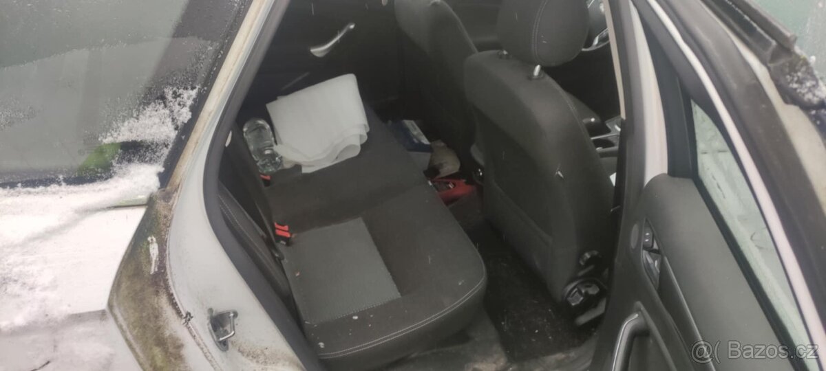 Ford Mondeo 1.6i - 7