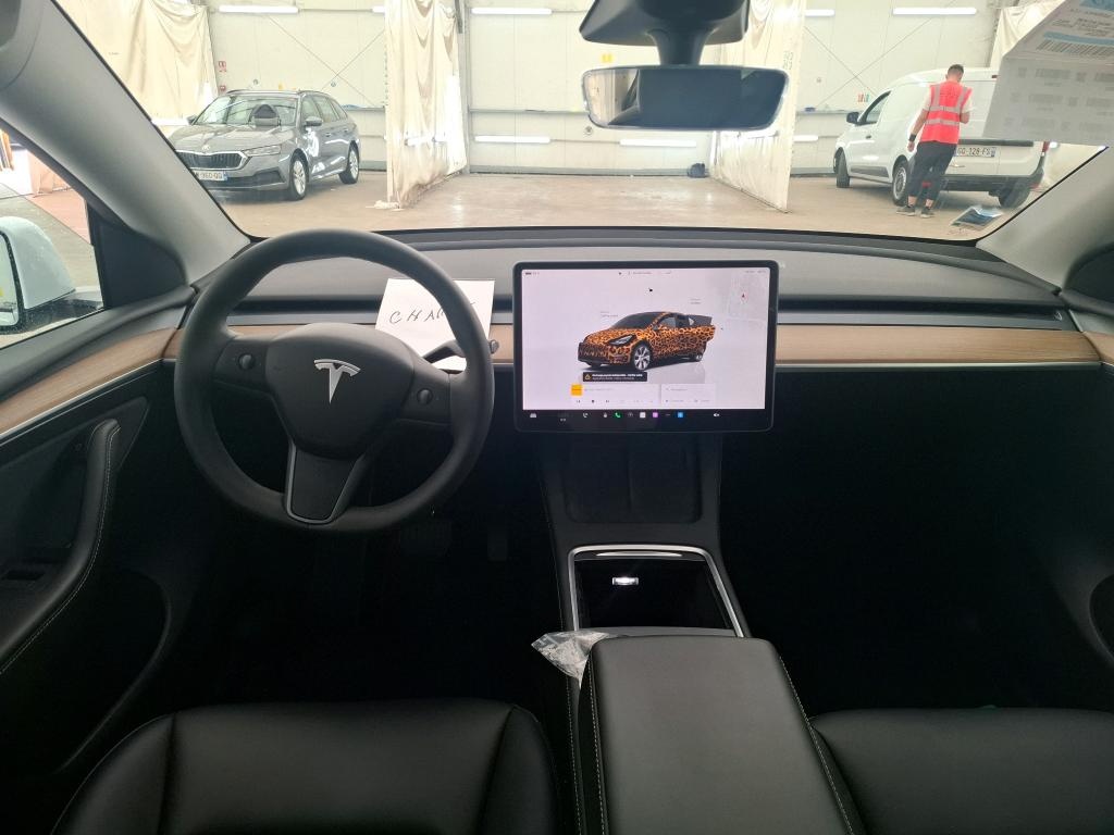 Tesla Model Y AWD Long Range - 1922 - 7